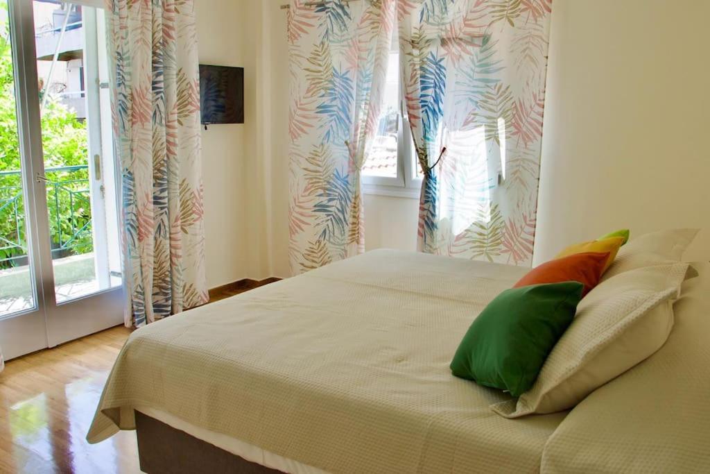 Glyfada Path Of Poets Apartment Atena Exterior foto