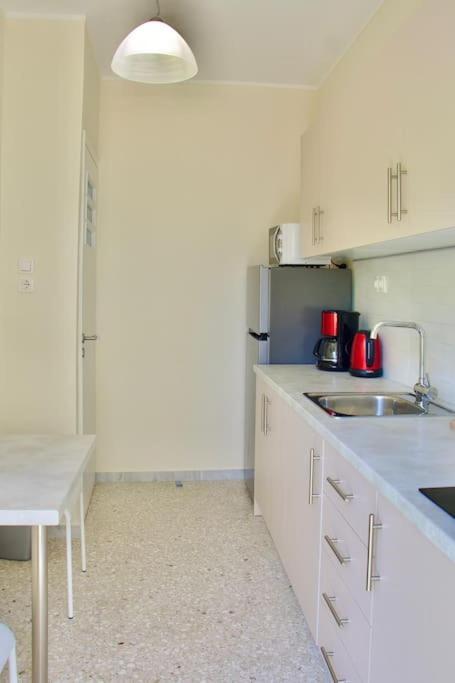 Glyfada Path Of Poets Apartment Atena Exterior foto